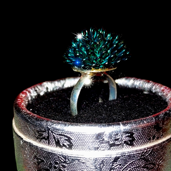Green Wire Dome Ring - Picture 4 of 16